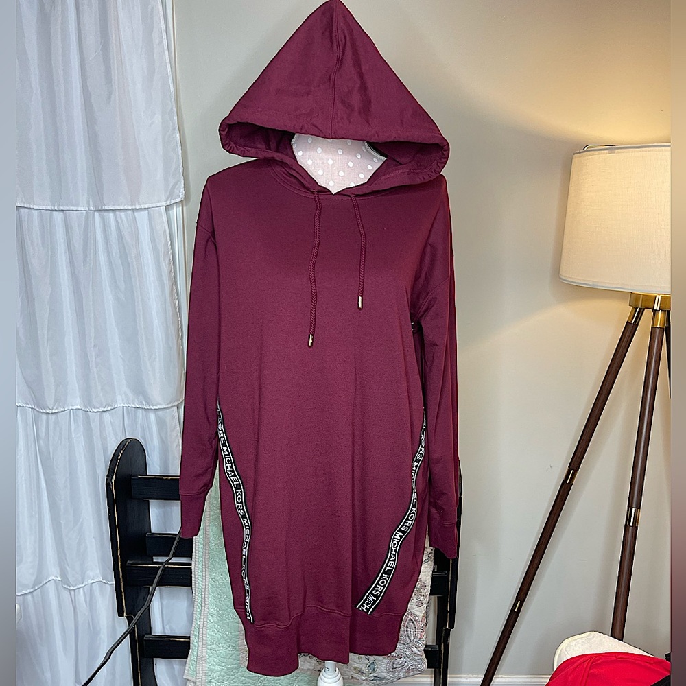 NWOT MICHAEL KORS LOGO STRIPE HOODIE DRESS BURGUNDY SIZE M